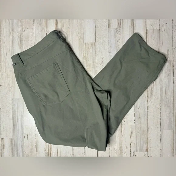 Lululemon Pants Womens 38 Green City Sleek 5 Pocket 38x30 - Picture 1 of 10